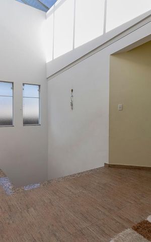 Casa à venda com 340m², 3 quartos e 8 vagasHall Superior