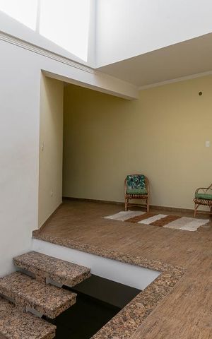 Casa à venda com 340m², 3 quartos e 8 vagasHall Superior