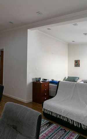 Casa à venda com 340m², 3 quartos e 8 vagasSuíte 2