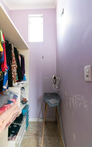 Casa à venda com 340m², 3 quartos e 8 vagasSuíte 1 - Closet