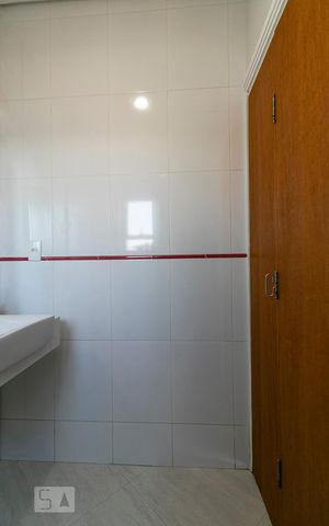 Casa à venda com 340m², 3 quartos e 8 vagasBanheiro da Suíte 3