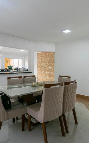 Casa à venda com 340m², 3 quartos e 8 vagasCopa