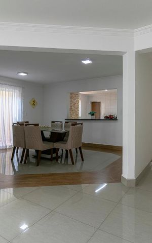 Casa à venda com 340m², 3 quartos e 8 vagasCopa