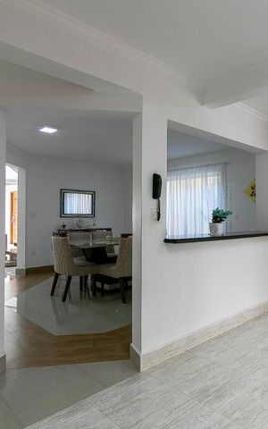 Casa à venda com 340m², 3 quartos e 8 vagasCopa