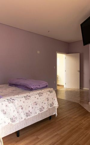 Casa à venda com 340m², 3 quartos e 8 vagasSuíte 1