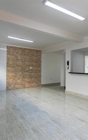 Casa à venda com 340m², 3 quartos e 8 vagasCozinha