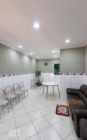 Casa à venda com 210m², 3 quartos e 2 vagas Casa à venda com 210m², 3 quartos e 2 vagasSalão de festas