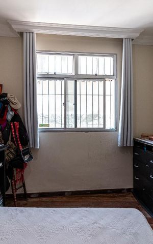 Apartamento à venda com 200m², 3 quartos e 4 vagas Apartamento à venda com 200m², 3 quartos e 4 vagasQuarto 1