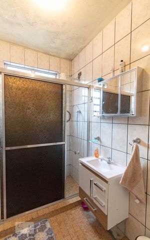 Casa à venda com 200m², 3 quartos e 3 vagasBanheiro