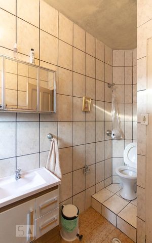 Casa à venda com 200m², 3 quartos e 3 vagasBanheiro