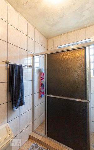 Casa à venda com 200m², 3 quartos e 3 vagasBanheiro