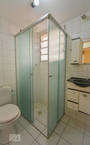Apartamento à venda com 70m², 3 quartos e 1 vaga Apartamento à venda com 70m², 3 quartos e 1 vagaBanheiro Social