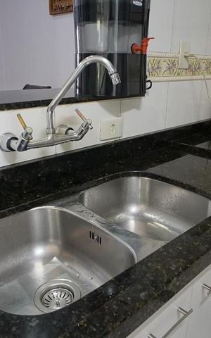 Casa à venda com 270m², 5 quartos e 2 vagasCozinha - Torneira