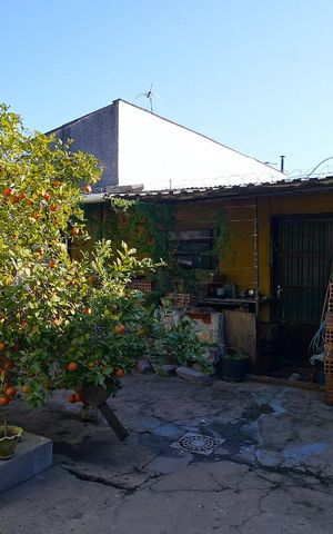 Casa à venda com 270m², 5 quartos e 2 vagasfundos
