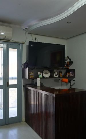 Casa à venda com 270m², 5 quartos e 2 vagasSala