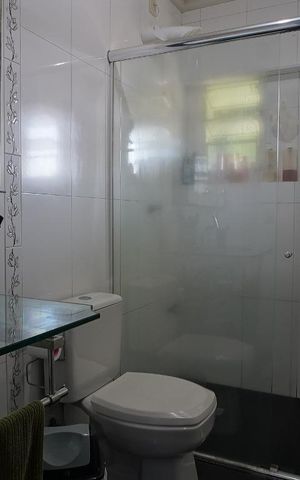 Casa à venda com 270m², 5 quartos e 2 vagasBanheiro
