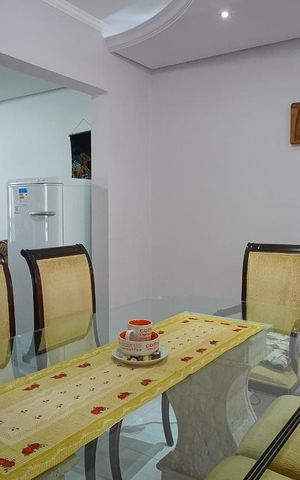 Casa à venda com 270m², 5 quartos e 2 vagasSala