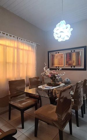 Casa à venda com 179m², 2 quartos e 1 vaga Casa à venda com 179m², 2 quartos e 1 vagaSala