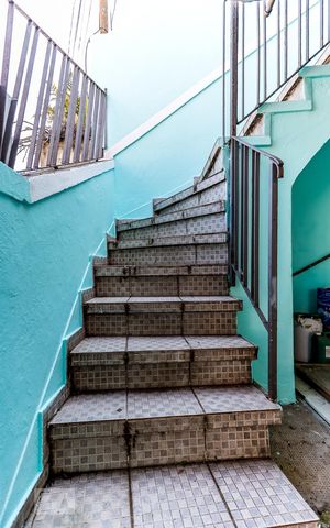 Casa para alugar com 135m², 2 quartos e sem vaga Casa para alugar com 135m², 2 quartos e sem vagaEscadas Entrada
