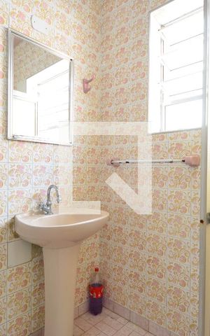 Casa à venda com 180m², 4 quartos e 2 vagasBanheiro Social