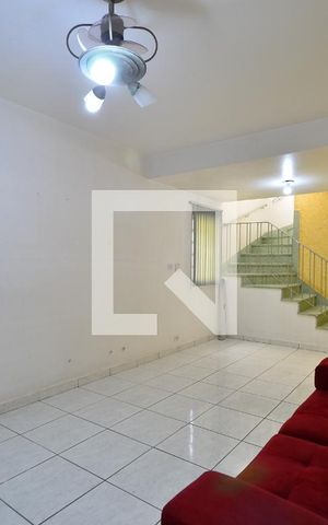 Casa à venda com 180m², 4 quartos e 2 vagasSala