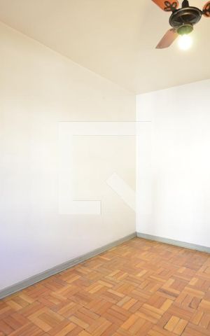 Casa à venda com 180m², 4 quartos e 2 vagasSuíte