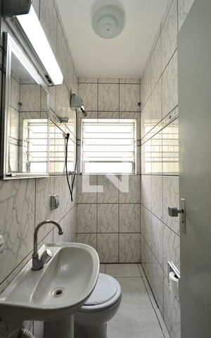 Casa à venda com 180m², 4 quartos e 2 vagasLavabo