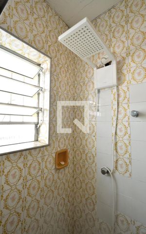 Casa à venda com 180m², 4 quartos e 2 vagasBanheiro da Suíte