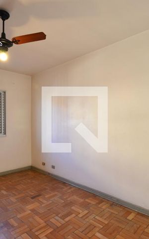 Casa à venda com 180m², 4 quartos e 2 vagasSuíte