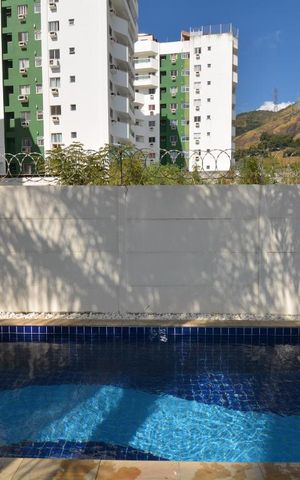 Apartamento à venda com 60m², 2 quartos e sem vagaÁrea comum - Piscina
