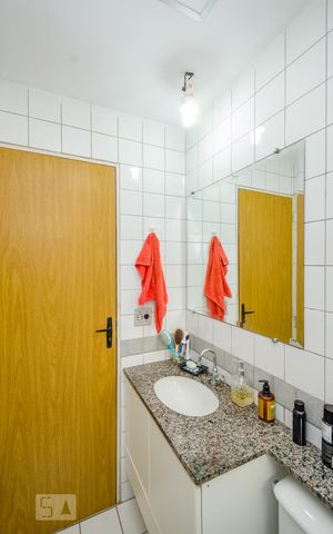 Apartamento à venda com 90m², 3 quartos e 2 vagas Apartamento à venda com 90m², 3 quartos e 2 vagasBanheiro Social
