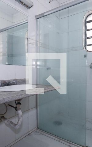Casa para alugar com 250m², 3 quartos e 2 vagas Casa para alugar com 250m², 3 quartos e 2 vagasBanheiro