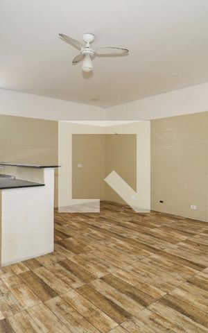 Casa para alugar com 250m², 3 quartos e 2 vagas Casa para alugar com 250m², 3 quartos e 2 vagasEdícula