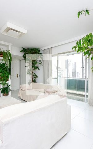 Apartamento à venda com 153m², 3 quartos e 2 vagas Apartamento à venda com 153m², 3 quartos e 2 vagasSala
