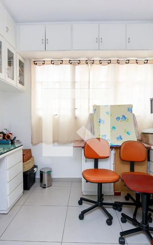 Apartamento à venda com 153m², 3 quartos e 2 vagas Apartamento à venda com 153m², 3 quartos e 2 vagasEscritório