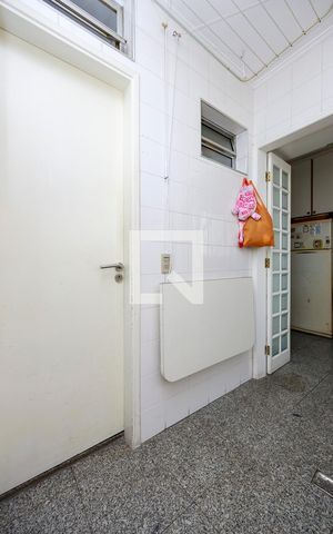 Apartamento à venda com 153m², 3 quartos e 2 vagas Apartamento à venda com 153m², 3 quartos e 2 vagasÁrea de Serviço