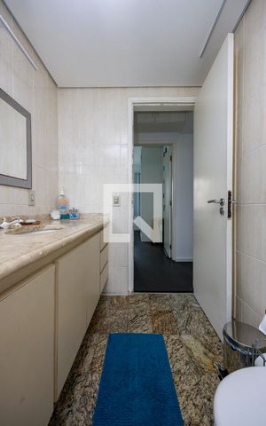Apartamento à venda com 153m², 3 quartos e 2 vagas Apartamento à venda com 153m², 3 quartos e 2 vagasBanheiro 2