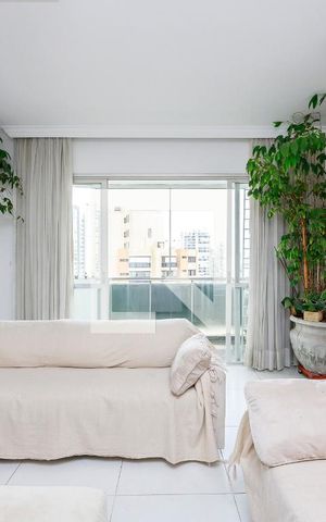 Apartamento à venda com 153m², 3 quartos e 2 vagas Apartamento à venda com 153m², 3 quartos e 2 vagasSala