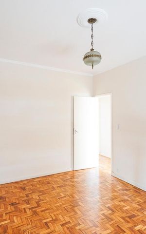 Casa à venda com 130m², 4 quartos e 2 vagas Casa à venda com 130m², 4 quartos e 2 vagasQuarto 01