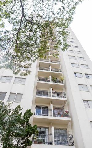 Apartamento para alugar com 72m², 3 quartos e 1 vaga Apartamento para alugar com 72m², 3 quartos e 1 vagaFachada
