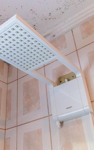 Casa à venda com 140m², 3 quartos e 2 vagasBanheiro da Suíte
