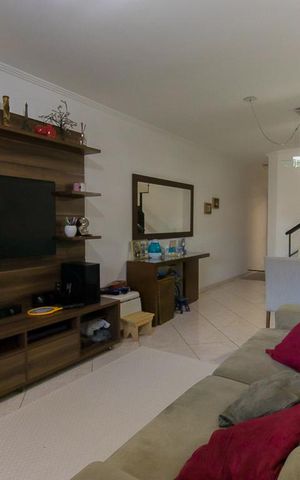 Casa à venda com 140m², 3 quartos e 2 vagasSala