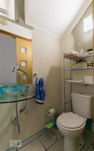 Casa à venda com 140m², 3 quartos e 2 vagasLavabo