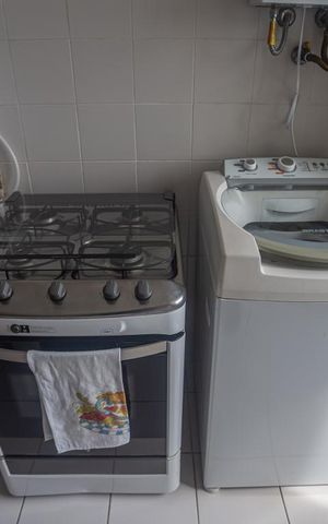 Apartamento à venda com 80m², 2 quartos e 1 vaga Apartamento à venda com 80m², 2 quartos e 1 vagaCozinha e Área de Serviço
