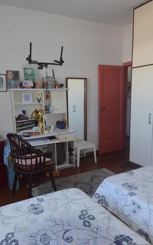 Apartamento à venda com 186m², 4 quartos e 1 vagaQuarto 2