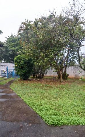 Casa à venda com 340m², 4 quartos e 4 vagas Casa à venda com 340m², 4 quartos e 4 vagasQuintal