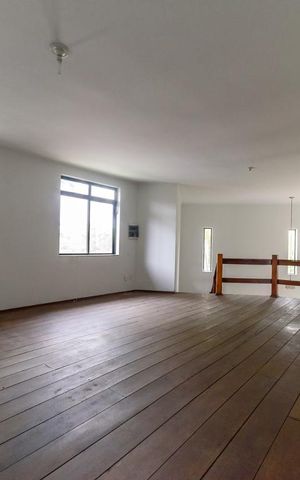 Casa à venda com 340m², 4 quartos e 4 vagas Casa à venda com 340m², 4 quartos e 4 vagasSala 3