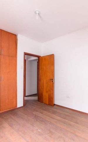 Casa à venda com 340m², 4 quartos e 4 vagas Casa à venda com 340m², 4 quartos e 4 vagasQuarto 2