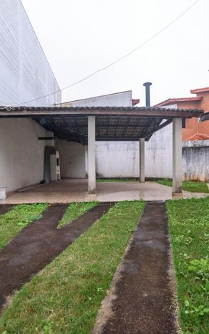 Casa à venda com 340m², 4 quartos e 4 vagas Casa à venda com 340m², 4 quartos e 4 vagasQuintal