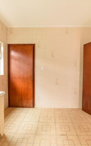 Casa à venda com 340m², 4 quartos e 4 vagas Casa à venda com 340m², 4 quartos e 4 vagasÁrea de Serviço